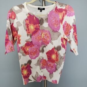 Woman's floral short sleeve sweater